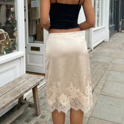 Women Summer Vintage Aesthetic Satin Lace Floral Mini Skirts Elegant Low Waist Patchwork Vacation Beach Party Skirts Streetwear