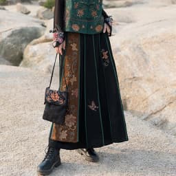 High Quality Floral Embroidery Long Skirt Women New Arrival 2025 Spring Chinese Style Vintage Ladies Elegant A-line Skirts M932