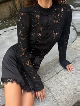 Women Elegant Satin Skirt Lace Hem Bodycon Mini Skirts High‑Waist Lace‑Up Front Midi Skirt Y2k Party Wear All-match Streetwear