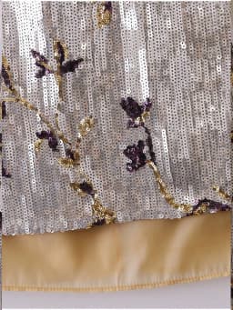 In the early spring of 2025, the new elegant hip skirt embroidered with sequins and high waist was opened with a skirt.