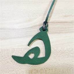 Wholesale Luxury Genuine Natural Leather Character Alphabet Arabic Letter H Keychain Backpack Pendant Ladies Women Bag Charm