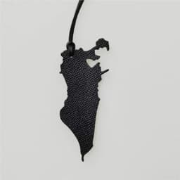 Factory Wholesale Custom Made Genuine Natural Leather Bahrain Map Keychain Ladies Backpack Pendant Women Men Bag Charm