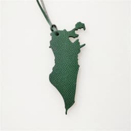 Factory Wholesale Custom Made Genuine Natural Leather Bahrain Map Keychain Ladies Backpack Pendant Women Men Bag Charm