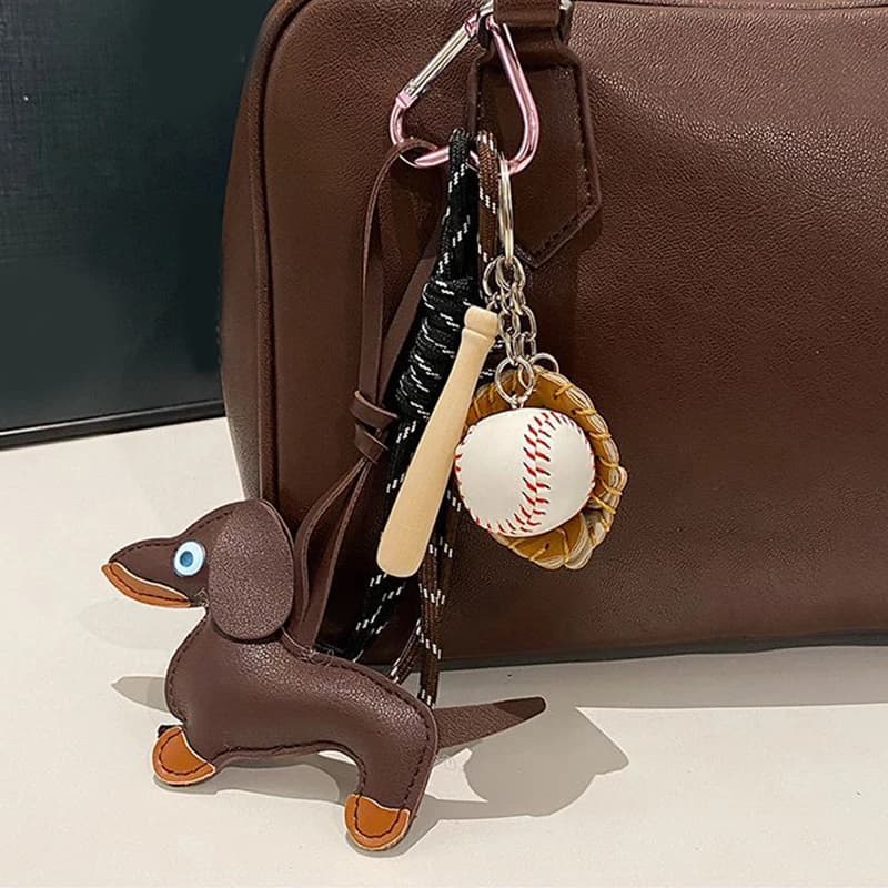 1PC Mens And Womens Pendants Vintage Brown Autumn And Winter Leather Sausage Dog For Mobile Phone Bags Keychain