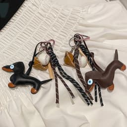 1PC Mens And Womens Pendants Vintage Brown Autumn And Winter Leather Sausage Dog For Mobile Phone Bags Keychain