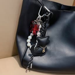 Bag Charms Purse Charms kit Keychains for Women,Cute Leather Cat Pearl bowknot Keychain Bag Charm for Handbag Accessories Tready