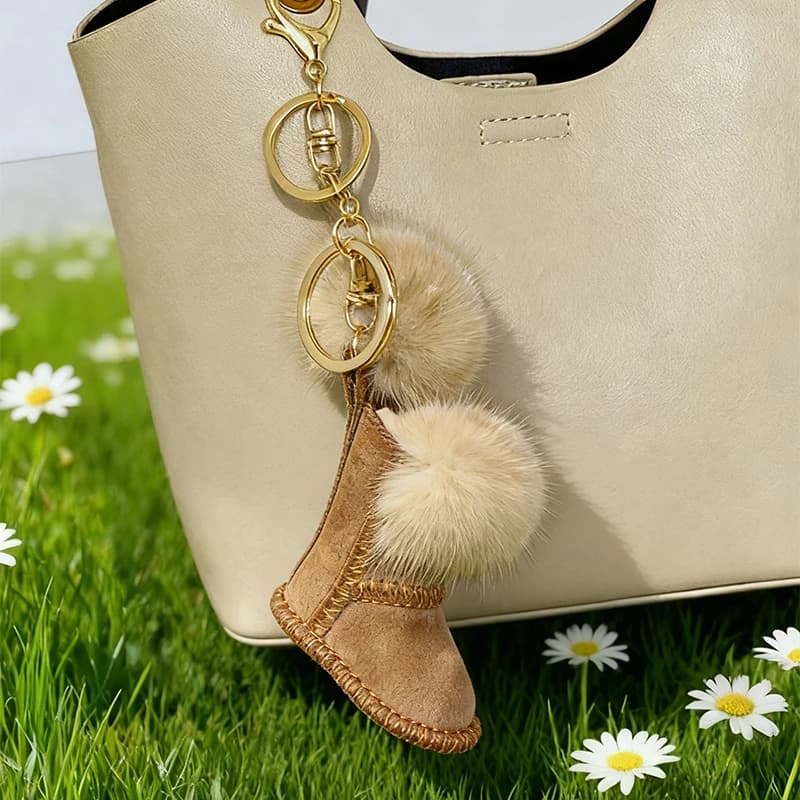 Cute Fur Keychains Hand-sewn Leather Key Chains For Bag Pendants Car Key Fashion Women Couple Festival Gift Keyrings Accessories