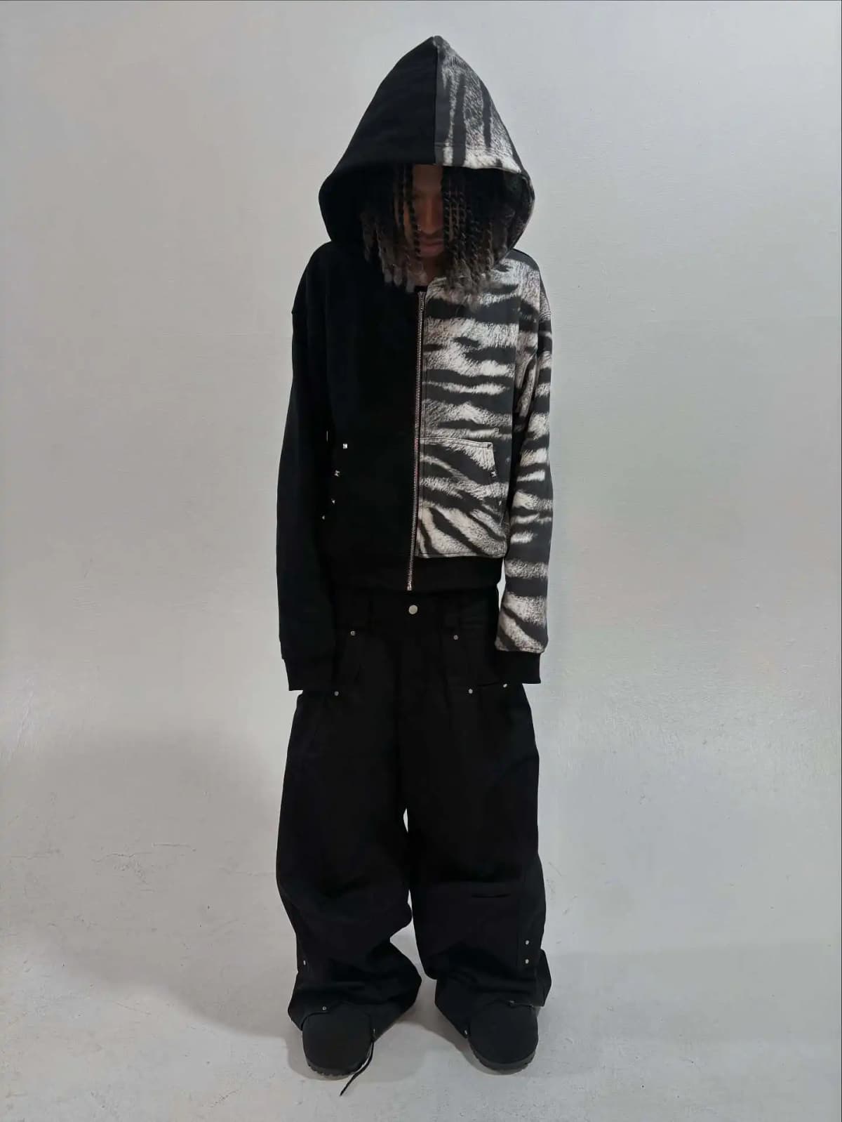 European and American Hip Hop Personalized Yin Yang Coat Zebra Pattern Splicing Rivet Black Loose Men's Women's Zipper Hoodie