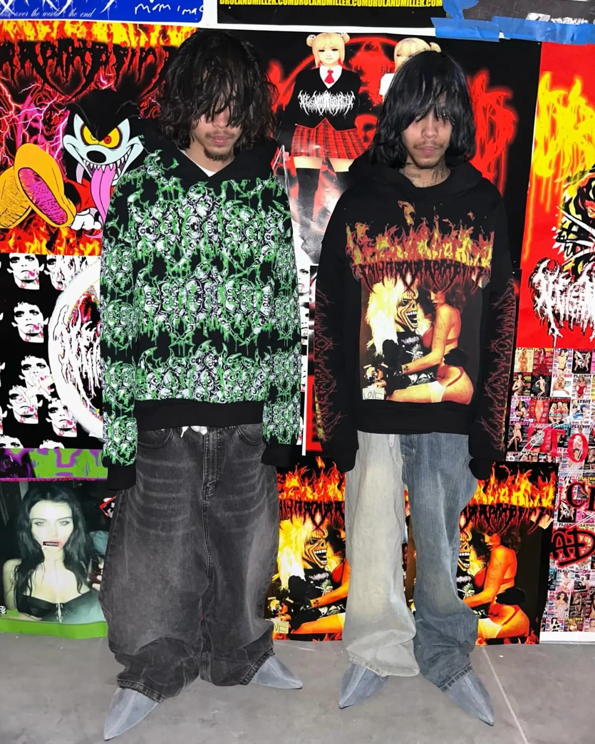 Men Black Pullover Hoodie Rock Inspired Street Trend Design Youth Clothing Loose Fit Comfy Urban Wear with Stylish Attitude