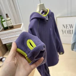 Unisex Sporty Fleece Hooded Sweatshirt: Casual Loose Fit, Perfect for Men & Women’s Everyday Style