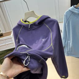 Unisex Sporty Fleece Hooded Sweatshirt: Casual Loose Fit, Perfect for Men & Women’s Everyday Style