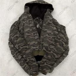 The 2025 new men's zippered short coat is in high street American style, loose, fashionable and unique, in military green