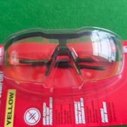 Milwaukee 48-73-2100 Safety Glasses Yellow Anti-Scratch Lenses Safety Goggles