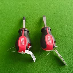 Milwaukee 4932471787/4932471780 Tri-Lobe Grip Stubby Screwdriver Set PH2 x 45mm/SL 1.2x6.5x45mm