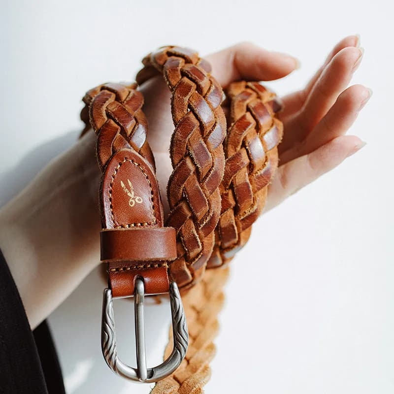 Maden Vintage Veg-Tan Cowhide Braided Belt for Women Leather Belt Simple Accessory Belts with 3 Strands of Weaving Craftsmanship