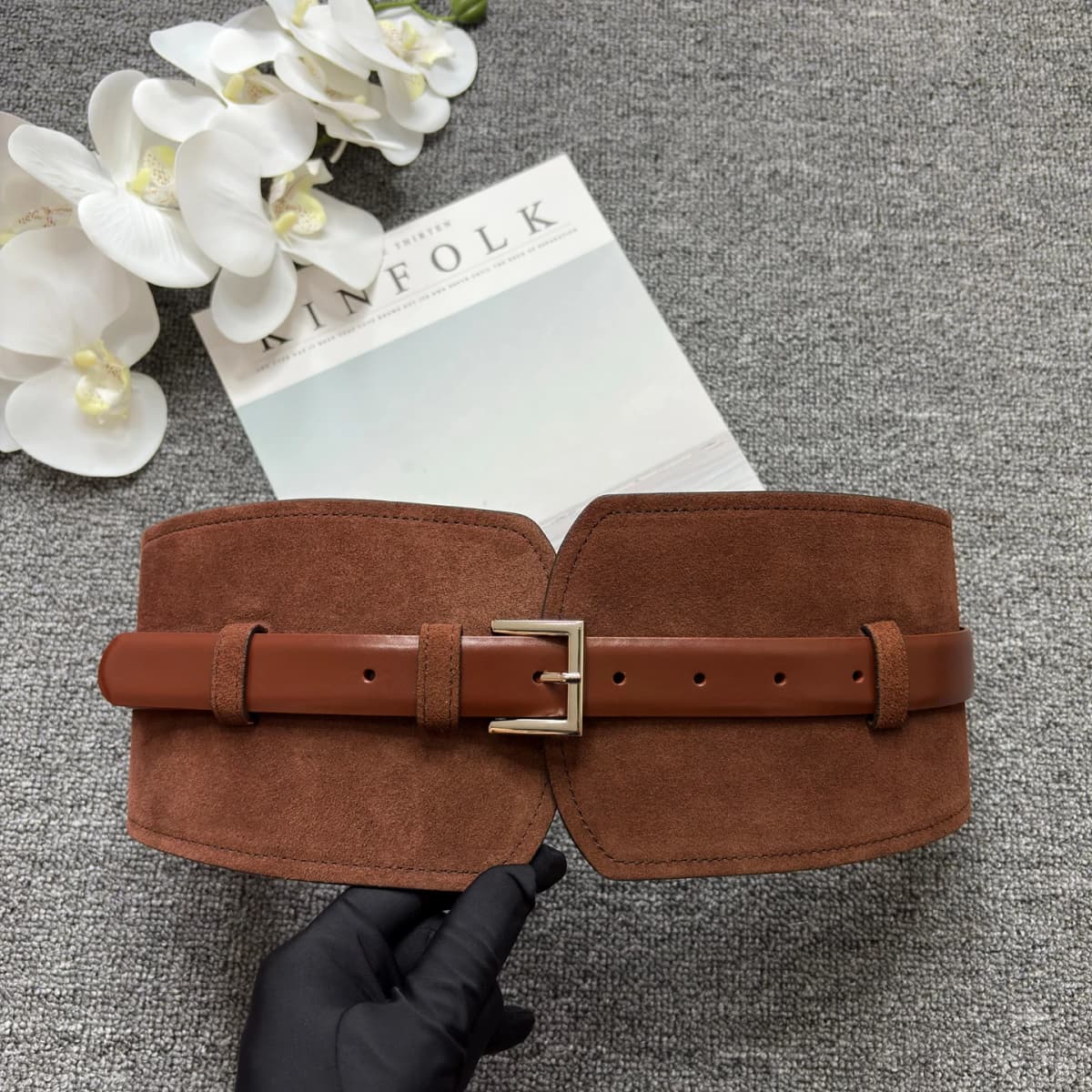 Retro Suede Dual-Purpose Waistband with Contrasting Brown Leather and Jacket Waistband and Wide Belt