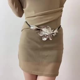 LANMREM Retro Gold Metal Flower Belt Women's Personality Outstanding Black Leather Rope Dress Decoration Waist Chain New 2DB1920