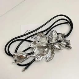 LANMREM Retro Gold Metal Flower Belt Women's Personality Outstanding Black Leather Rope Dress Decoration Waist Chain New 2DB1920