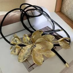 LANMREM Retro Gold Metal Flower Belt Women's Personality Outstanding Black Leather Rope Dress Decoration Waist Chain New 2DB1920