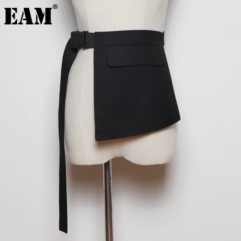 [EAM] Black Irregular Pocket Buckle Long Wide Belt Personality Women New Fashion Tide All-match Spring Autumn 2026 1DH8957