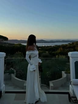 Elegant Curvy White Long Sleeve Dress Women's Sexy V Neck Lace Backless Maxi Dresses Winter Autumn Evening Female Clothing 2026