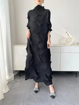 LANMREM Pleated Long Dress For Women Elastic Loose Irregular Pleated Stand Collar Pullover Famale Clothing Half Sleeve 2DB4256