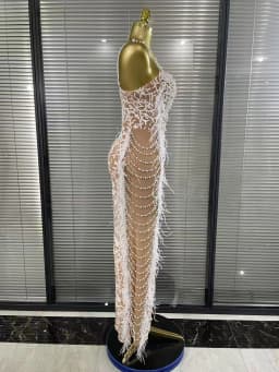 Luxury Women Sleeveless Sexy Strap Square Collar Shinning Beading Feathers Bodycon Long Dress Elegant Evening Party Wear