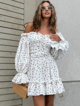 Women's Muslin Dress with Long Sleeves Elegant White Summer Dresses Cotton Beach Beautiful Sexy Short Mini Dress for Women