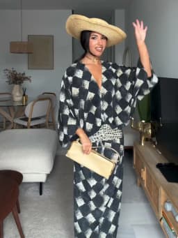 V-Neck Loose Waist Cinched Long Dress Woman Contrasting Colors Short Sleeve Pleated Maxi Dresses Chic Vacation Women's New Dress