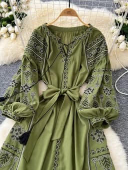 Bohemian Retro Ethnic Style Dress Women's New Spring Autumn Embroidered Lace Up Lantern Sleeves Waist Cinching Long Dress A155