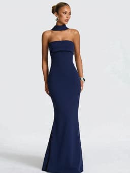 Mozision Off-shoulder Strapless Sexy Maxi Dress Women Gown Scarf Collar Sleeveless Backless Bodycon Club Party Evening Dresses