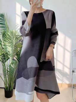 LANMREM Irregular Printing Pleated Dress Women's Round Neck Loose Contrast Color Dresses Female 2025 Spring Summer Tide 2R1504