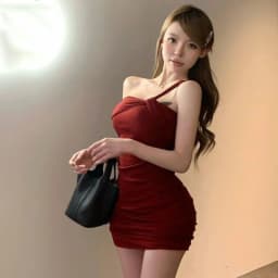 Summer women's sexy one-shoulder pleated slim dress butt-covering skirt