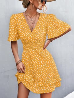 Women's Sexy V-Neck Mini Dress Floral Print Slim Fit Short Elegant Dress with Lotus Leaf Sleeves Fashionable Female Attire