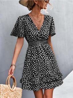 Women's Sexy V-Neck Mini Dress Floral Print Slim Fit Short Elegant Dress with Lotus Leaf Sleeves Fashionable Female Attire