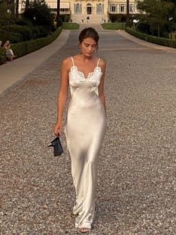 Women V-neck Satin Sling Maxi Dress Sexy White Lace Patchwork Sleeveless Backless Slim Gowns 2026 Evening Party Chic Dresses New