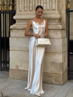 Women V-neck Satin Sling Maxi Dress Sexy White Lace Patchwork Sleeveless Backless Slim Gowns 2026 Evening Party Chic Dresses New