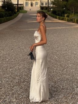 Women V-neck Satin Sling Maxi Dress Sexy White Lace Patchwork Sleeveless Backless Slim Gowns 2026 Evening Party Chic Dresses New
