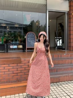 Summer Vacation Style Backless Red Plaid Strap Dress Sweet Waist Cinching V-Neck Long Dress A-Line Silhouette High Waist