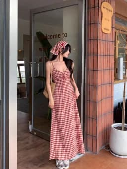 Summer Vacation Style Backless Red Plaid Strap Dress Sweet Waist Cinching V-Neck Long Dress A-Line Silhouette High Waist