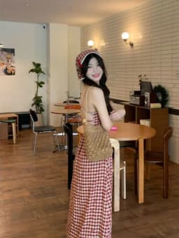 Summer Vacation Style Backless Red Plaid Strap Dress Sweet Waist Cinching V-Neck Long Dress A-Line Silhouette High Waist