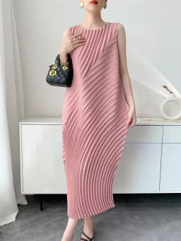 LANMREM Handmade Pleated Women's Sleeveless Summer Dress Wave Pattern Irregular Loose O-neck Mid-Length Pleated Dresses 2DB4814