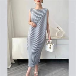 LANMREM Handmade Pleated Women's Sleeveless Summer Dress Wave Pattern Irregular Loose O-neck Mid-Length Pleated Dresses 2DB4814