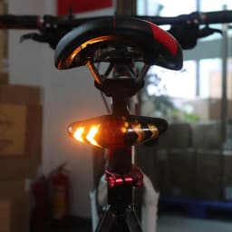 Bike Turn Signals Safety Warning Cycling Taillight 6 Lighting Modes Ultra Bright USB Rechargeable Wireless Remote Control