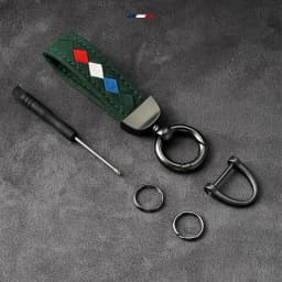 1pc Fashion Car Keychain Ring Vintage Leather Zinc Alloy Key Chain Holder Universal Luxury Keyring Car Inerior Accessories