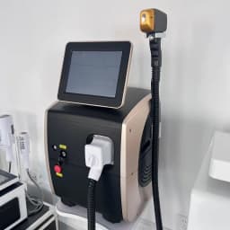 40 Million Shots Professional Diode Laser Hair Removal Machine Painless Ice Titanium Diode Triple Wave Epilator Women