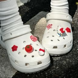 Sweet & Cool Hello Kitty Set DIY Shoe Charms Tomato Red Garden Accessories Buckle Fit Clogs Sandals Decorate Party Gifts