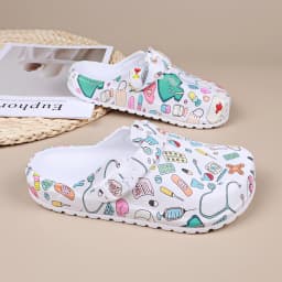 Women Cartoon Printing Mule Clogs Adjustable Buckle Nurse Shoes Non-Slip Closed Toe Comfort Indoor Slippers for Beach & Garden