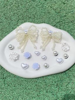 14 pieces of pearl bows, hearts, ABS pearls, roses, flower shoe buckles DIY decorations, multi-functional shoe clip accessories