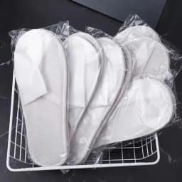 Disposable Slippers White Non Slip Unisex Hotel Spa Travel Slippers Lightweight Eco Friendly Comfortable Soft Slipper Women Men